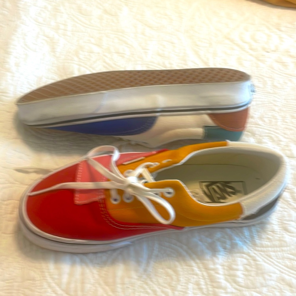 VANS Old Skool 70’s Inspired Colorblock Lace Up Shoes NWOT - Picture 2 of 6